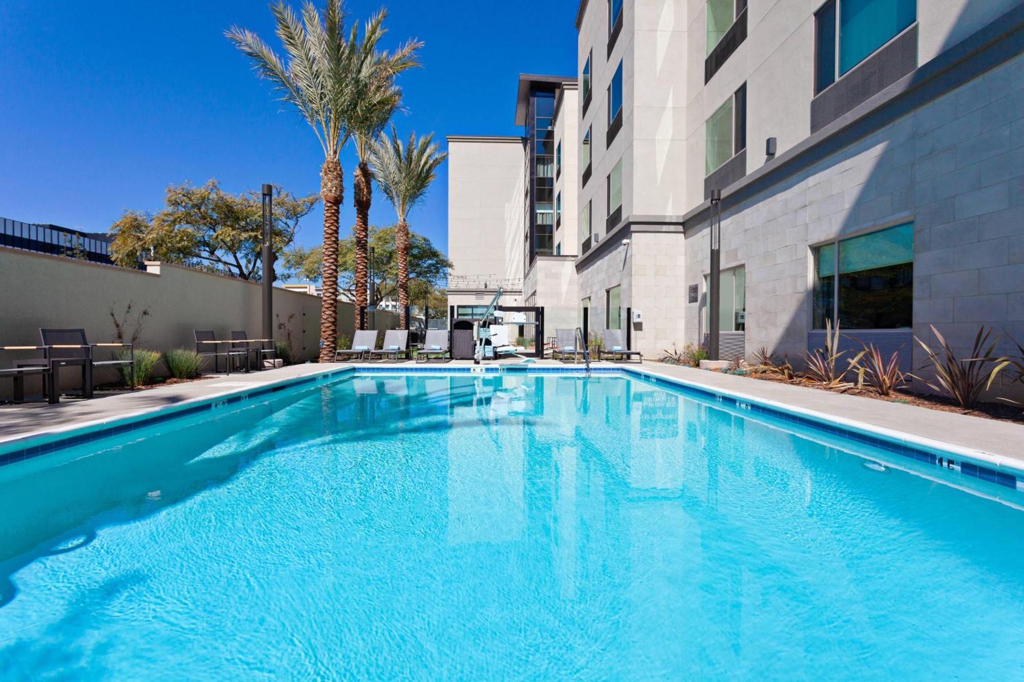 Towneplace Suites By Marriott San Diego Central Экстерьер фото